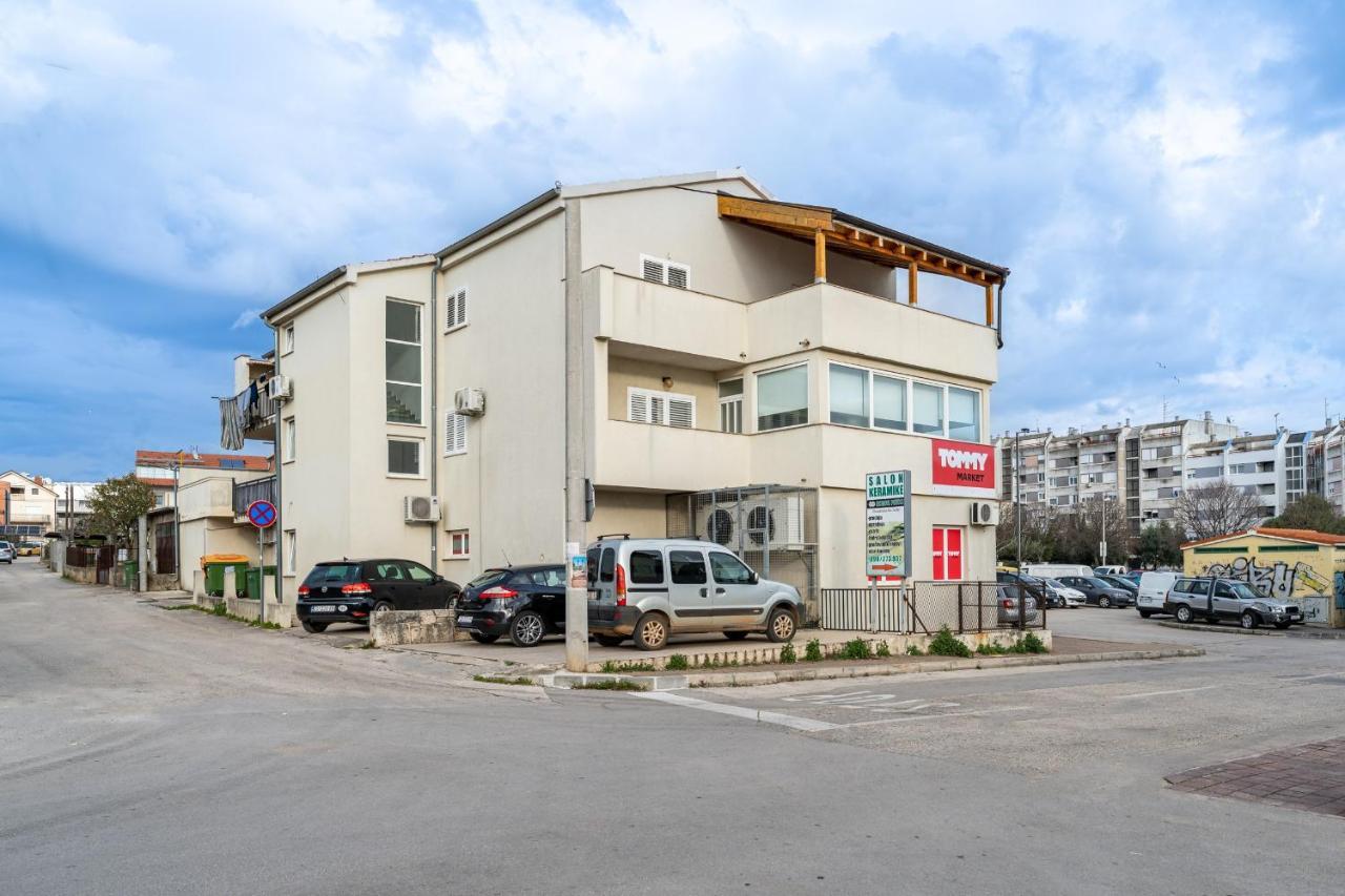 Elegant Two Bedroom Apartment Задар Екстериор снимка