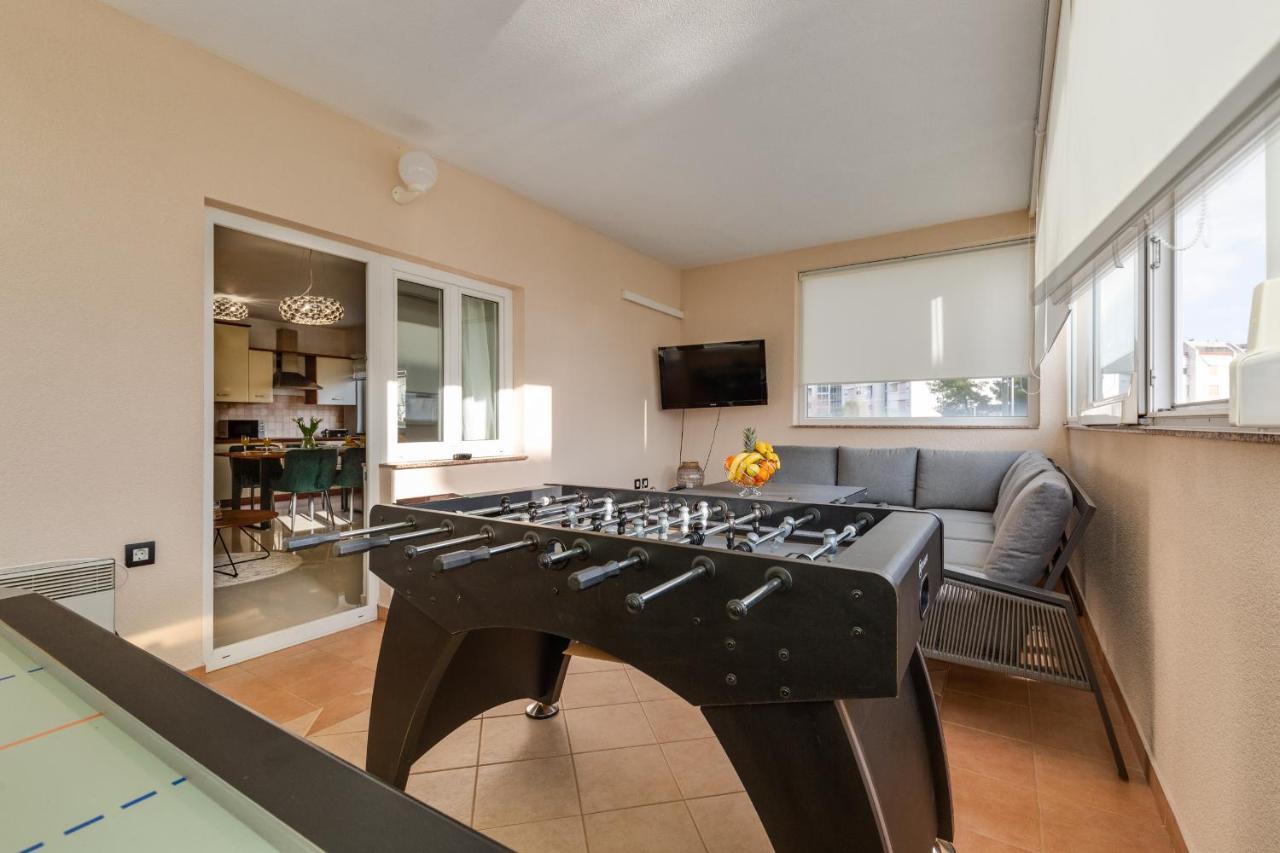 Elegant Two Bedroom Apartment Задар Екстериор снимка