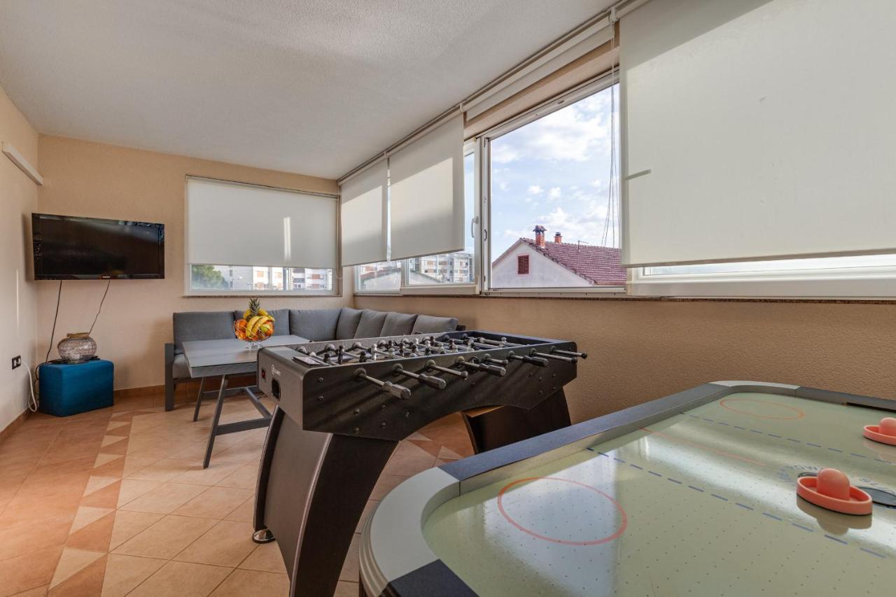 Elegant Two Bedroom Apartment Задар Екстериор снимка