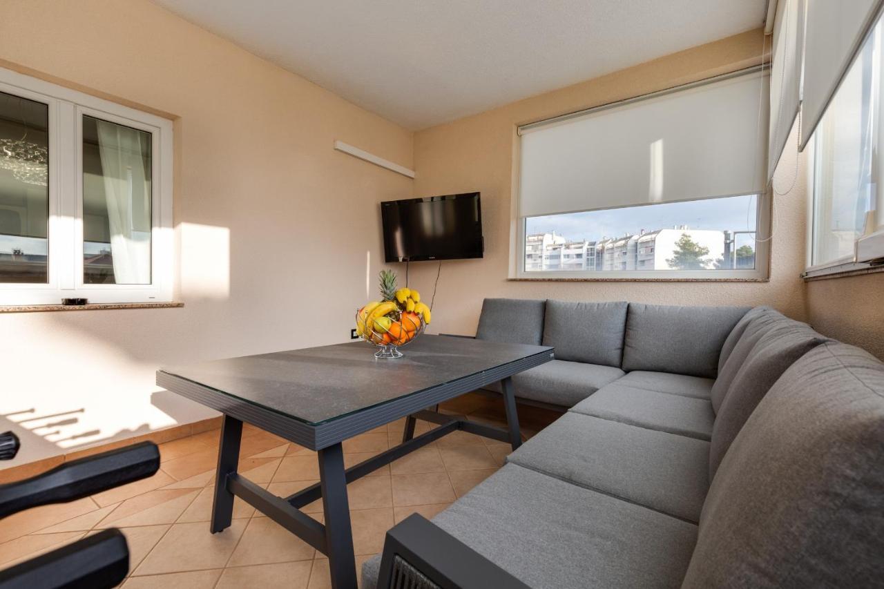 Elegant Two Bedroom Apartment Задар Екстериор снимка